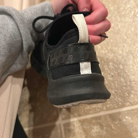 New Balance - Picture 3 of 3